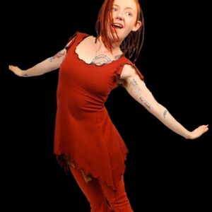 Moresca Renaissance Faire Pixie Stretch Top Burgundy